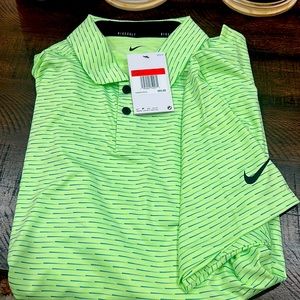 Men’s Large nike golf shirt